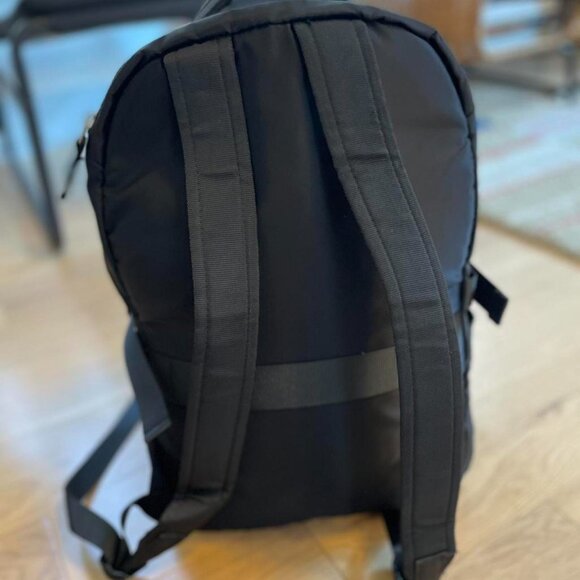 Lululemon New Crew Backpack Black - Picture 3 of 7